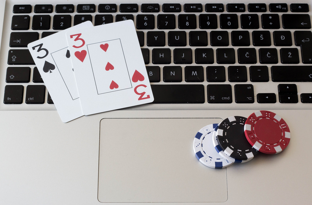 How to Be Successful in Online Poker?